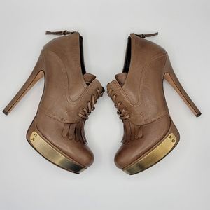 House of Harlow 1960 brown heeled booties